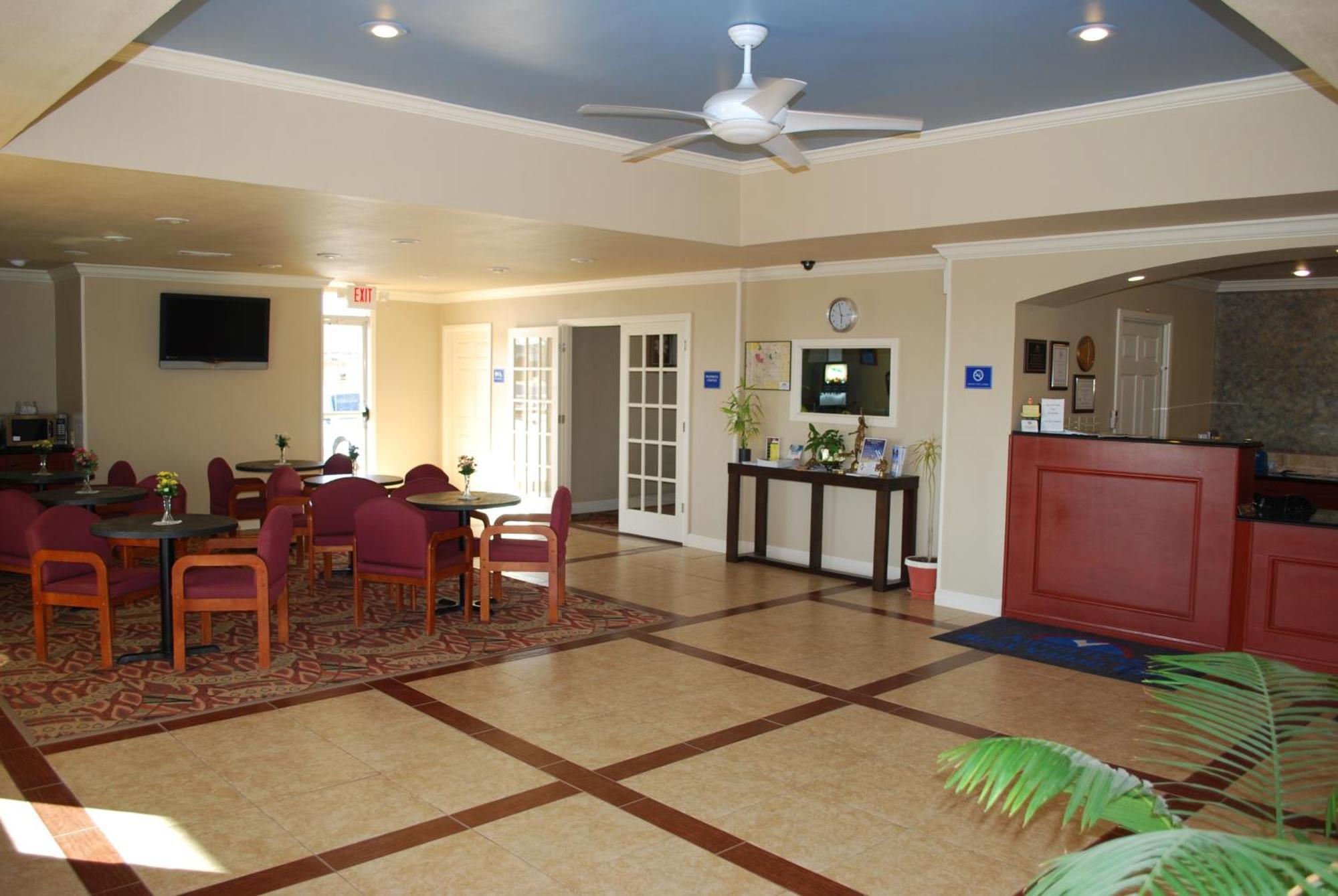 Americas Best Value Inn Lubbock East Екстер'єр фото