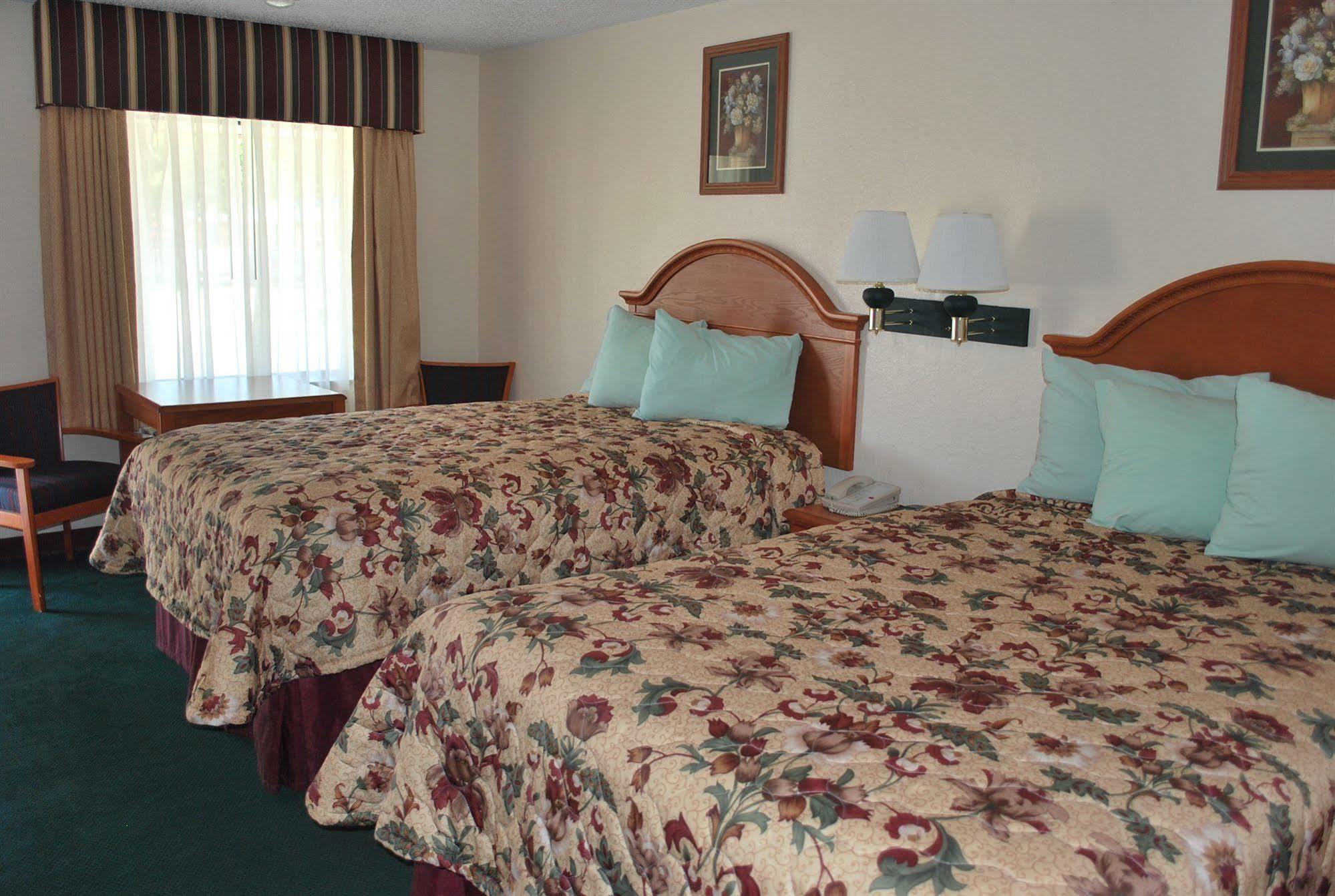 Americas Best Value Inn Lubbock East Екстер'єр фото
