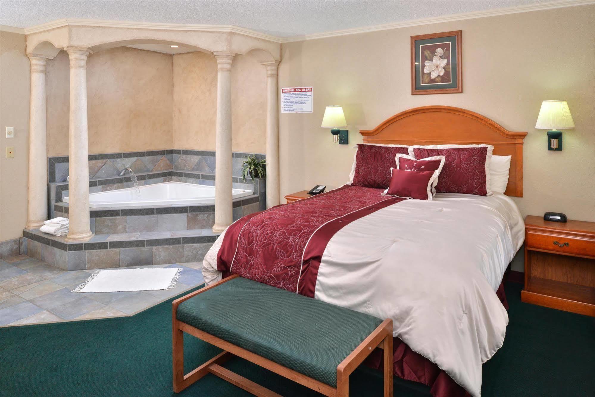 Americas Best Value Inn Lubbock East Екстер'єр фото