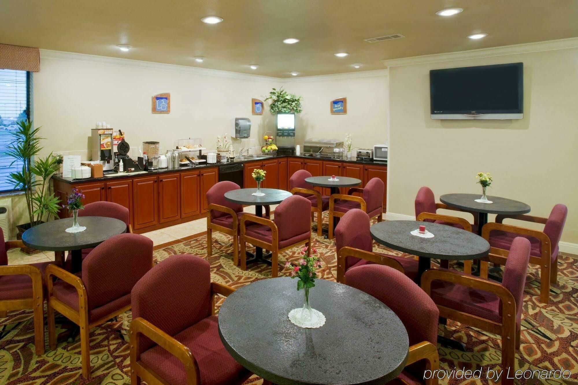 Americas Best Value Inn Lubbock East Екстер'єр фото