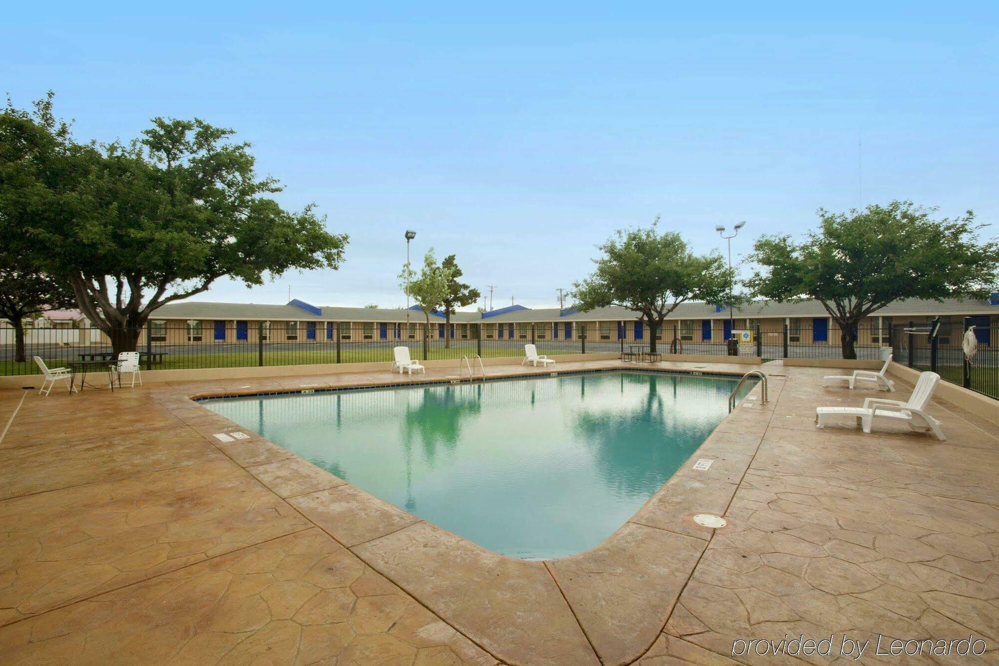 Americas Best Value Inn Lubbock East Екстер'єр фото